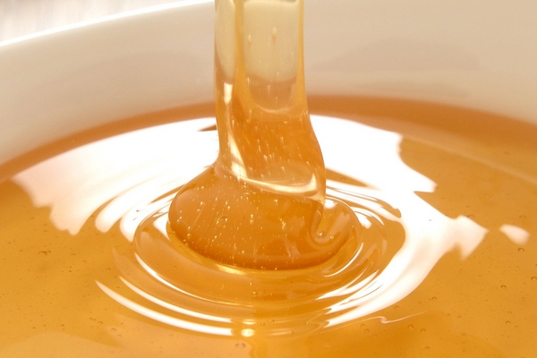 苹果牛奶果汁,苹果纯牛奶蜂蜜能一起榨汁吗