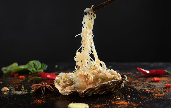 生蚝是整个蒸还是撬开了蒸,生蚝是撬开蒸还是直接蒸 生蚝是整个蒸还是撬开了蒸,生蚝是撬开蒸还是直接蒸