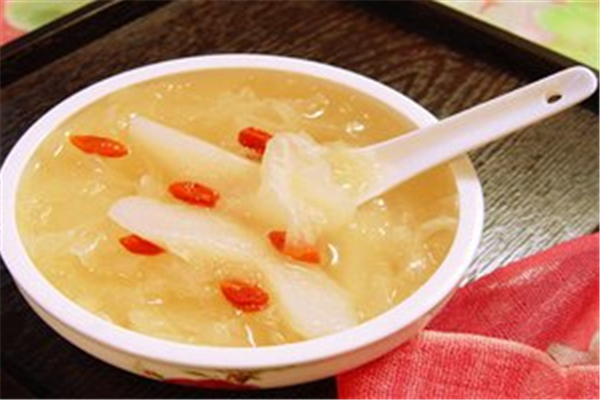 血糖高可以喝银耳汤吗,银耳汤血糖高的人能喝吗 血糖高可以喝银耳汤吗,银耳汤血糖高的人能喝吗
