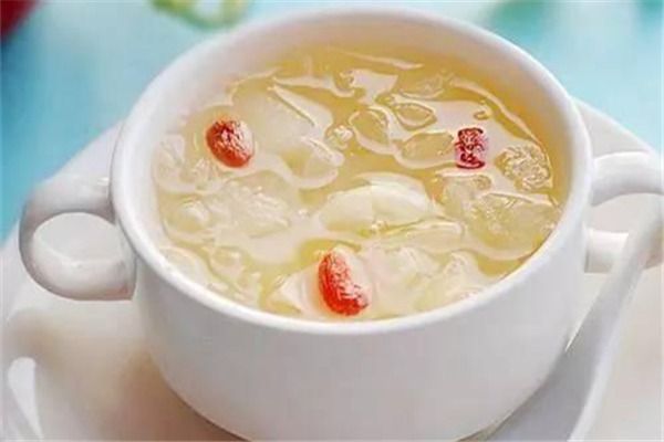 红枣银耳汤什么时候喝效果最好,银耳汤什么时候喝效果最好