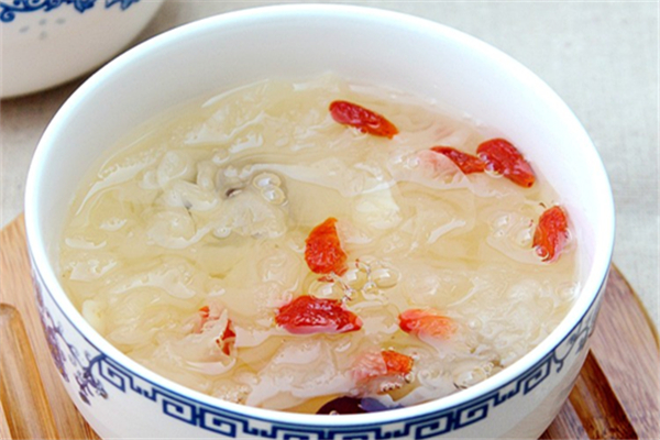 怎么煮银耳汤才粘稠又不用煮很久,怎样煮银耳汤快速粘稠