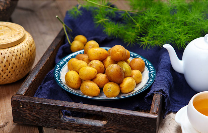 孕妇吃黄皮果对胎儿有什么好处,黄皮果孕妇能不能吃