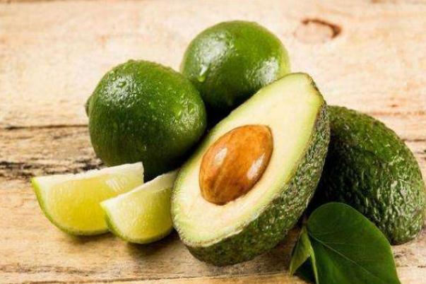 牛油果有黑点是怎么回事,牛油果上面有黑点 牛油果有黑点是怎么回事,牛油果上面有黑点