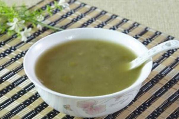 喝绿豆汤吃药有影响吗,吃药喝绿豆汤影响药效吗