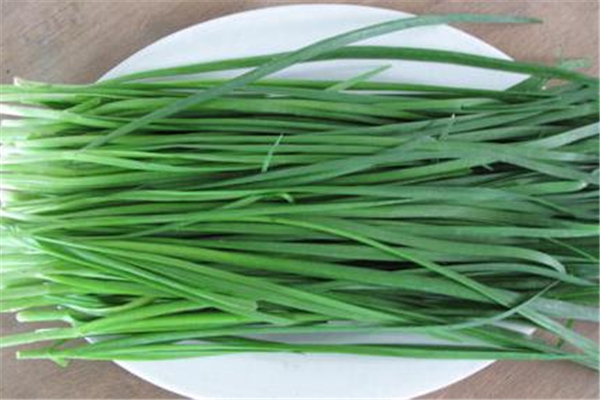 韭菜生吃好还是熟吃好?,韭菜生吃好还是熟吃好?估计你们还不知道 韭菜生吃好还是熟吃好?,韭菜生吃好还是熟吃好?估计你们还不知道