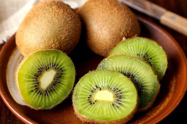 猕猴桃怎么吃方便视频,猕猴桃怎么吃方便