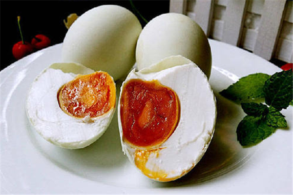 咸鸭蛋做法,咸鸭蛋应该怎么煮