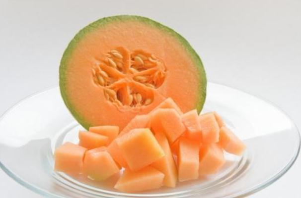 哈密瓜的皮可以炒来吃吗,哈密瓜皮的十种吃法