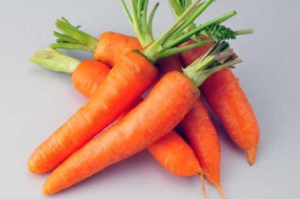 吃胡萝卜有什么好处?,吃胡萝卜有什么好处和坏处