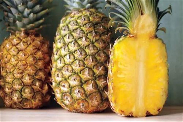 凤梨和菠萝哪个好吃,凤梨和菠萝哪个好吃些