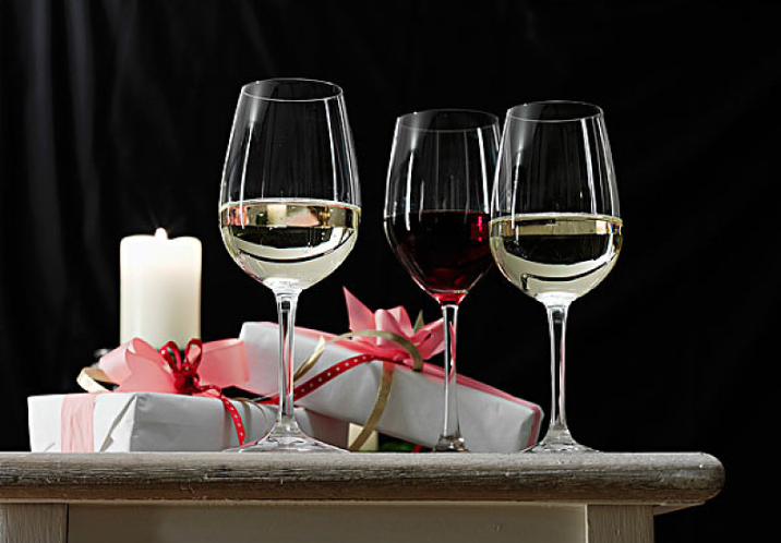 自制葡萄酒喝了有什么好处和坏处,自制葡萄酒喝了有什么好处