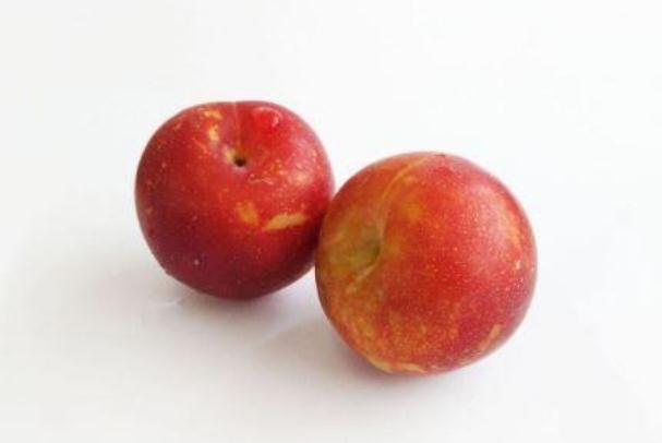 空腹吃李子的危害是什么,空腹吃李子会有什么后果