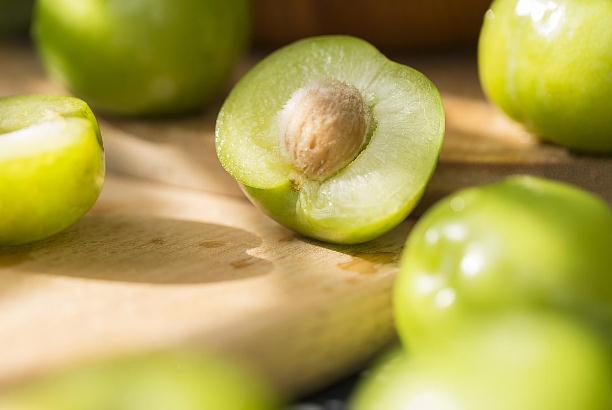 减肥可以吃李子吗?,减肥可以吃李子吗?热量高吗?