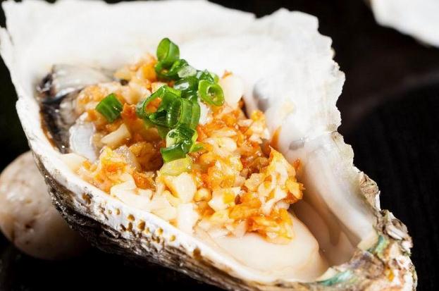 吃生蚝的禁忌事项有哪些,吃生蚝的禁忌和什么食物不能一起搭配吃的