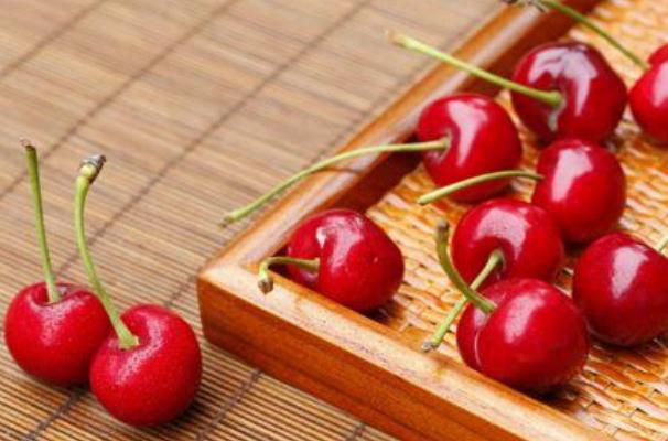 发霉的樱桃还能吃吗,吃了发霉的樱桃