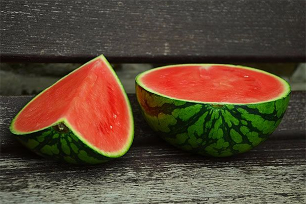 西瓜苦了可以吃吗,苦瓜很苦能吃吗