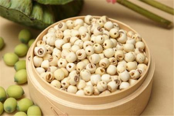 莲子养胃要去芯吗,莲子芯对胃有什么好处 莲子养胃要去芯吗,莲子芯对胃有什么好处