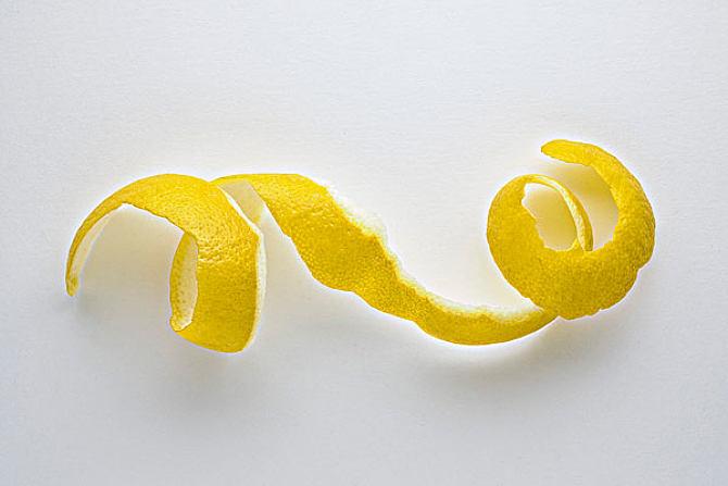 柠檬皮吃了有什么好处?,吃柠檬皮有什么好处和坏处