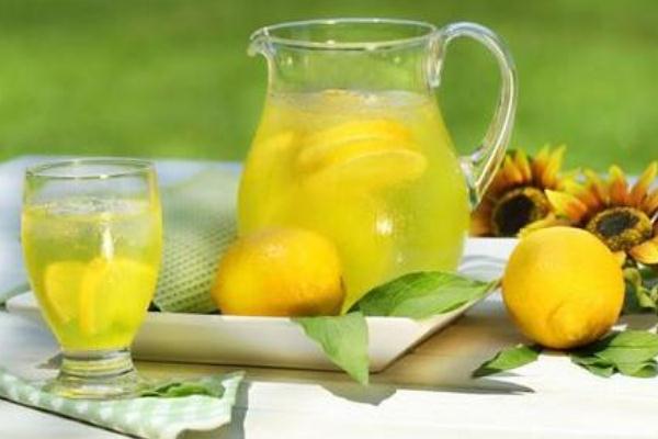 吃柠檬解酒吗,柠檬解酒不