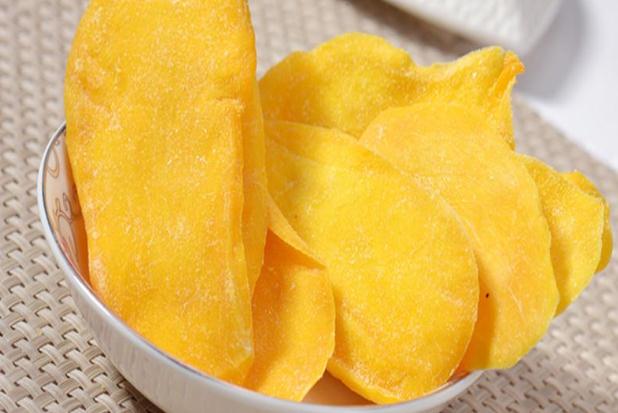 芒果干不能和什么东西一起吃,芒果和什么东西不能一起吃