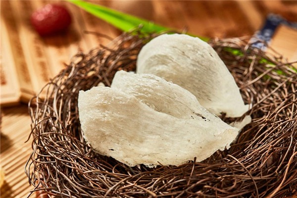 燕窝有几种颜色,燕窝颜色 燕窝有几种颜色,燕窝颜色