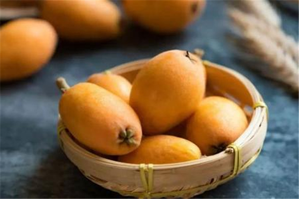 枇杷治风寒咳嗽吗,枇杷是治风寒咳嗽还是风热咳嗽