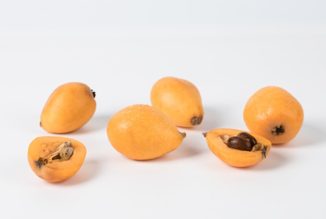 枇杷是寒性水果还是温性水果,枇杷是寒性水果吗