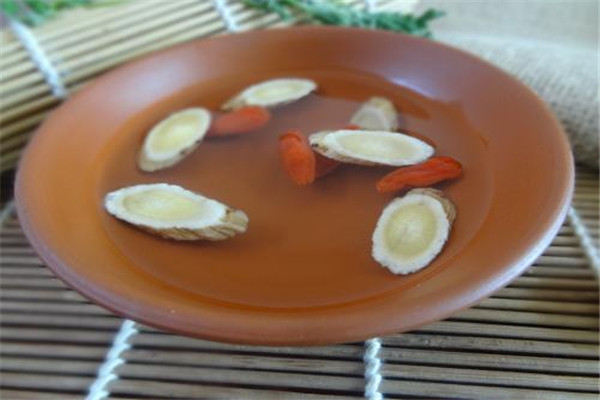 黄芪泡水的使用方法(黄芪泡水正确的方法)