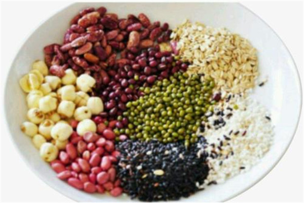 八宝粥营养价值(八宝粥营养价值及功效和作用) 八宝粥营养价值(八宝粥营养价值及功效和作用)