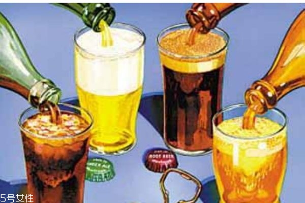 碳酸饮料的主要成分是什么呢(碳酸饮料成分有哪些)