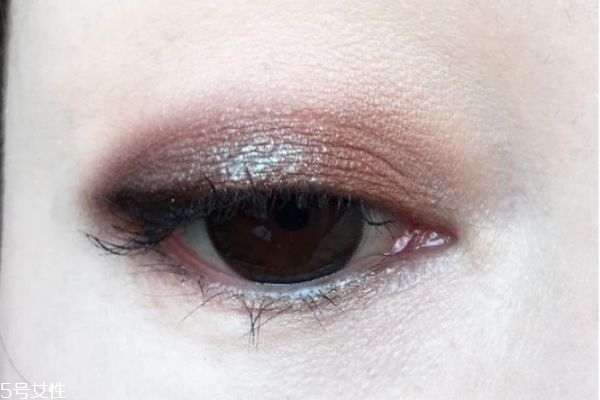 新娘美甲步骤图(新娘甲美甲图片 简单)