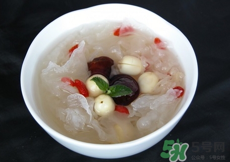 银耳莲子汤的做法详细步骤,银耳莲子汤的做法步骤