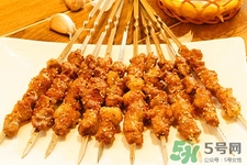 吃烧烤适合喝什么饮料,吃烧烤时喝什么饮料最好