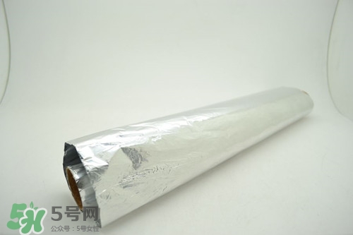 空气炸锅吸油纸和锡纸哪个好,油纸和锡纸哪个好用
