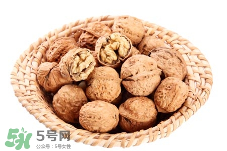 乙肝小三阳可以吃核桃吗,乙肝大三阳吃核桃可以吃吗 乙肝小三阳可以吃核桃吗,乙肝大三阳吃核桃可以吃吗