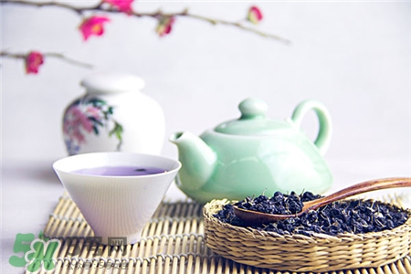 黑枸杞放久了会怎么样,枸杞放久了变黑