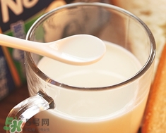 全脂牛奶每天喝多少合适,全脂牛奶怎么喝最好