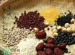 腊八粥放冰糖吗,熬腊八粥放冰糖吗