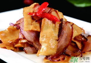 生抽和老抽的区别在哪里?,生抽和老抽的区别和用法