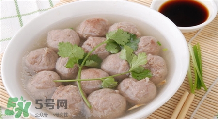 牛肉丸子加面粉可以吗,做牛肉丸要加什么粉