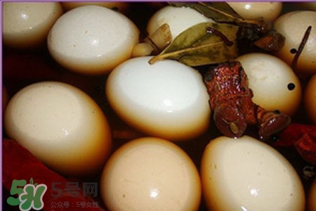 鸡蛋可以加料酒吗,用酒怎么腌鸡蛋