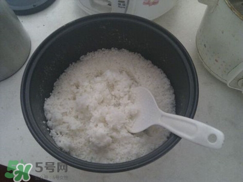 米饭夹生怎么办 如何解决,米饭夹生怎么办 5个补救方法帮你抢救米饭