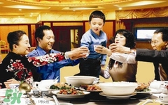 年夜饭食物的寓意,年夜饭食物的寓意英语