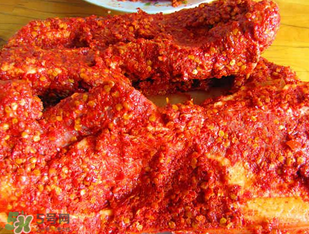 腌肉变黄了还能吃吗,腌肉为什么会变黄