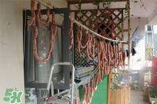 腊肉太咸了有什么办法解决,买的腊肠太咸怎么处理