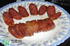 腊肠炒之前怎么处理,腊肠炒之前要不要煮一下