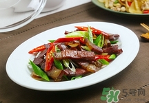 湿疹可以吃腌菜吗,长湿疹可以吃咸菜吗