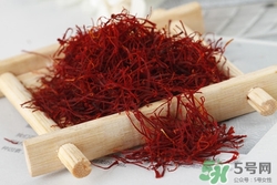 藏红花泡水喝的功效和作用及禁忌,藏红花泡水喝的功效和作用