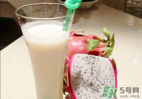 火龙果汁的功效和作用,火龙果榨汁有什么功效