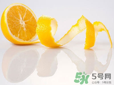 橙子皮泡脚有什么好处和作用,桔子皮泡脚有什么好处